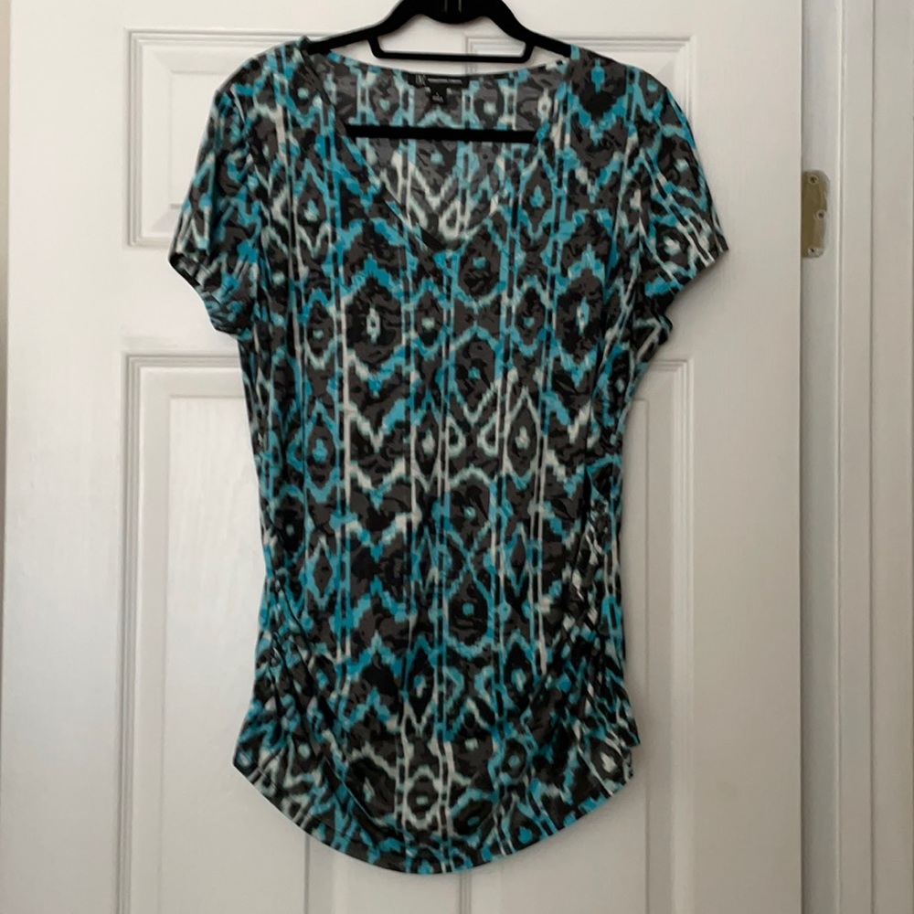INC patterned top size L